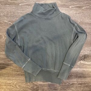 Green Turtleneck Sweater Size Small